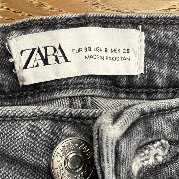 Zara High Rise Gray Wash Jeans Size 6 EUR 38 - Picture 2 of 5